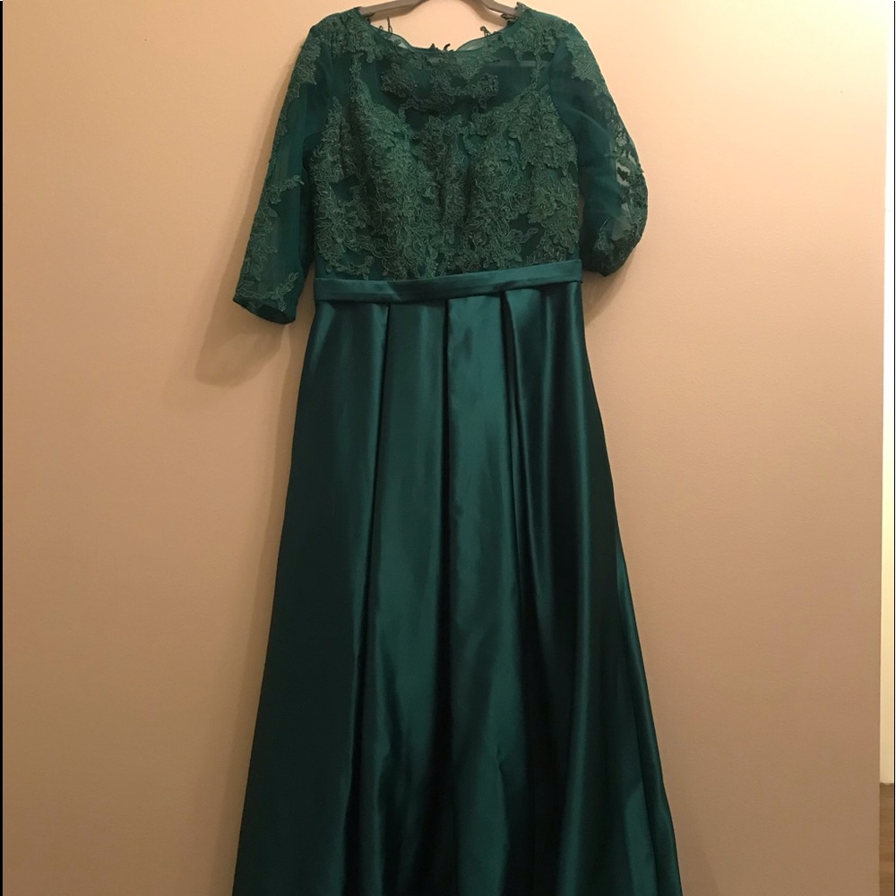Prom Dress - Picture 3 of 3